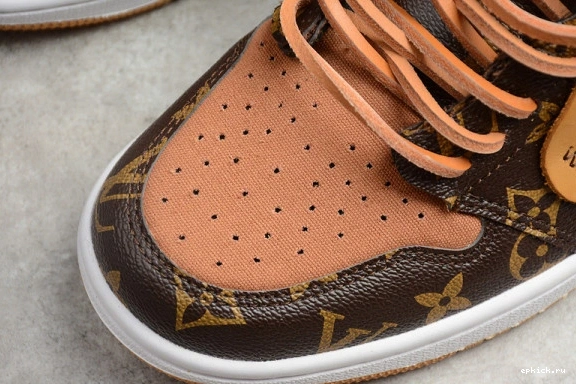 Rep EP 1 AQ0818-158 AIR JORDAN O-W -LouiV CASE) (WITH AQ0818-158 0108